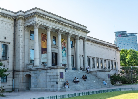 国立現代美術館トクスグン(徳寿宮)館