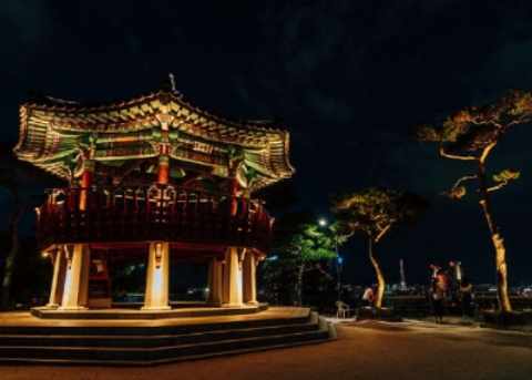 ウンボンサン(鷹峰山)夜景